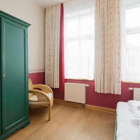 Haus Borgwardt Im Ostseebad Goehren *