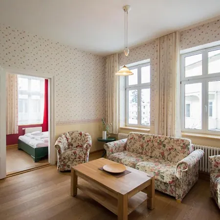 Haus Borgwardt Im Ostseebad Goehren *